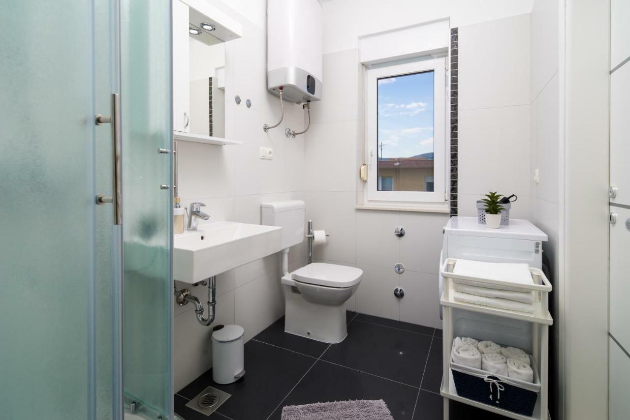 Lotus Apartman Split Luaran gambar